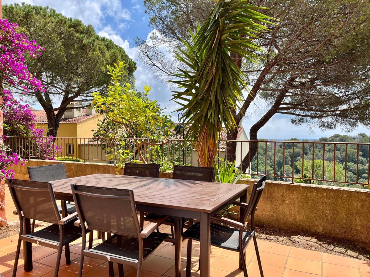 Village Typique - Piscine - Grande Terrasse Ombragee - Logement Climatise 무젱 외부 사진