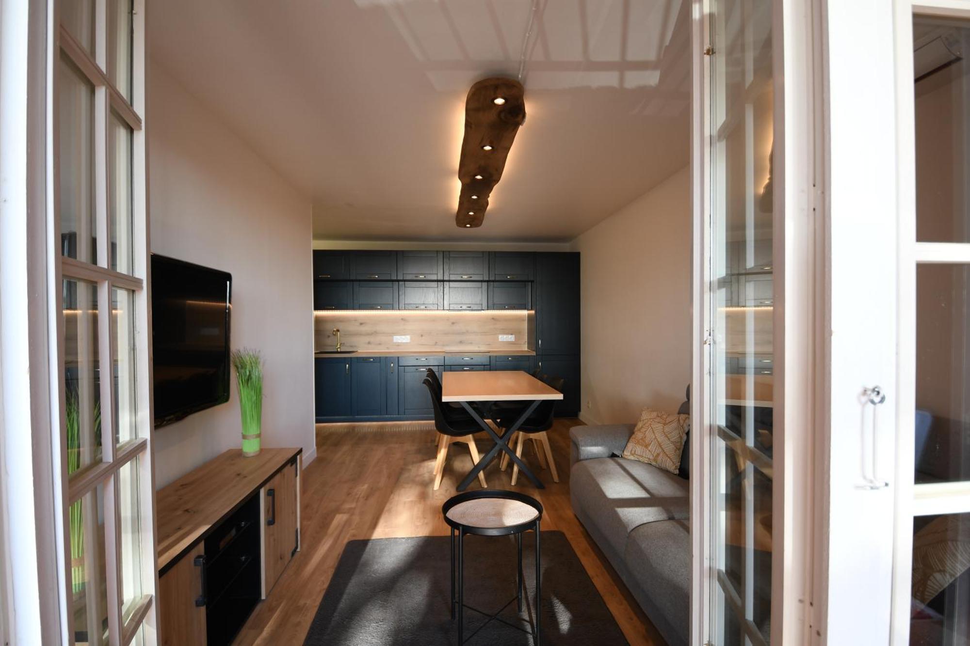 Village Typique - Piscine - Grande Terrasse Ombragee - Logement Climatise 무젱 외부 사진
